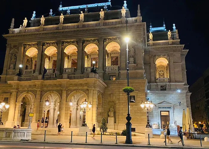 Budapest Perla Luxory 1.